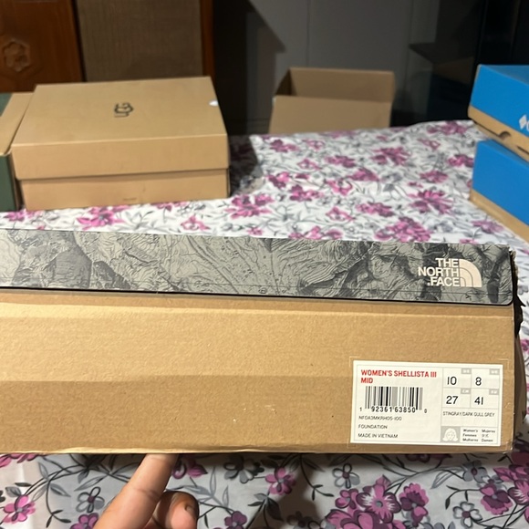 THE NORTH FACE WOMENS SHELLISTA III MID boots. - Picture 6 of 6